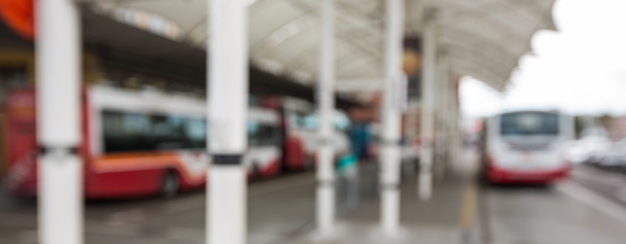 El conflicto desatado en los concursos de las líneas interurbanas de autobuses